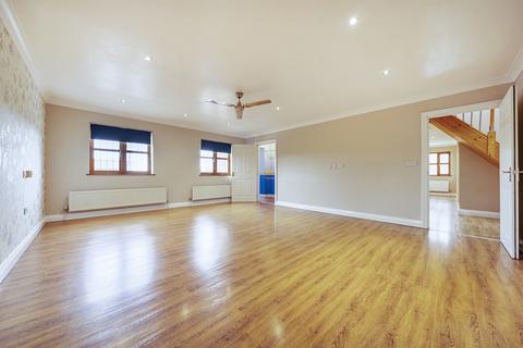 7 bedroom detached house for sale, Hollycroft Road, Emneth, Wisbech