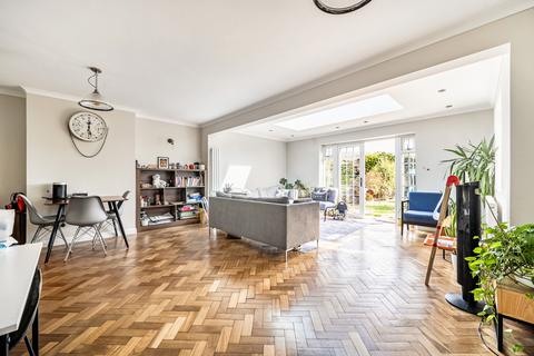 undefined, Henley Gardens, Pinner, Middlesex