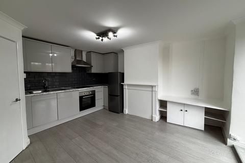 2 bedroom flat to rent, Gloucester Road, Filton BS34