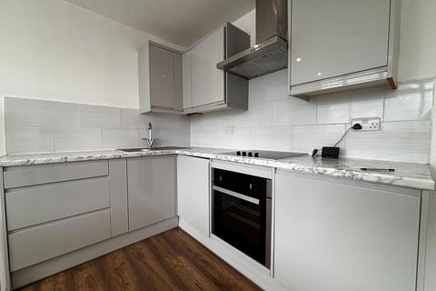 2 bedroom flat to rent, Gloucester Road, Filton BS34
