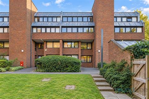 2 bedroom flat for sale, Chandos Way, Wellgarth Road, NW11
