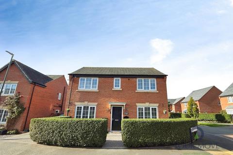 3 bedroom detached house for sale, Kesbrook Drive, Swadlincote DE12