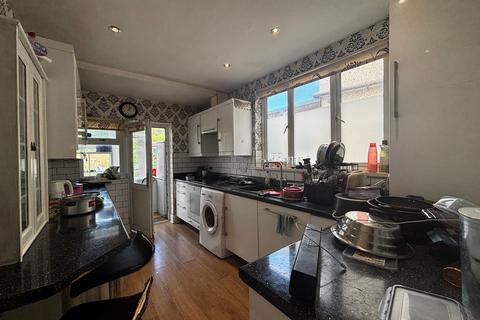 4 bedroom house to rent, Mackie Avenue, Bristol BS34