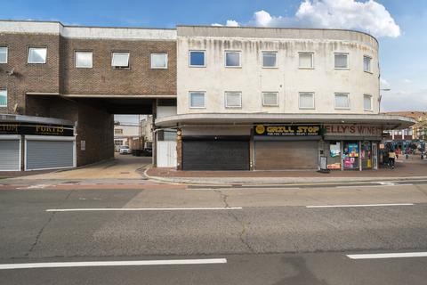 2 bedroom flat for sale, South Street, Hampshire PO12
