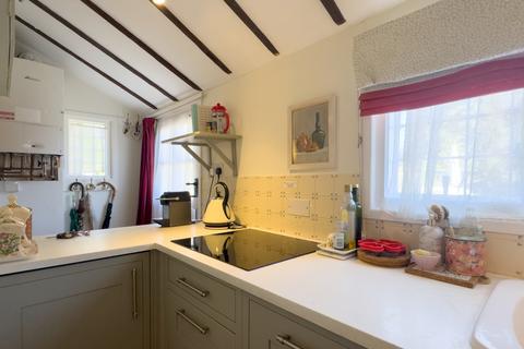 2 bedroom end of terrace house for sale, Winchester Road, Chawton, Hampshire, GU34