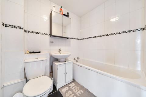 2 bedroom maisonette for sale, Unicorn Walk, Stone, Greenhithe, Kent, DA9