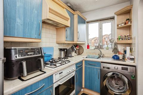 2 bedroom semi-detached house for sale, Stanier Drive, Leicester