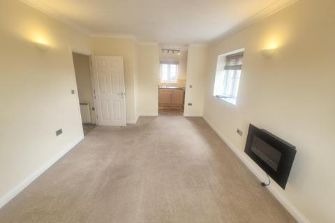 2 bedroom apartment to rent, Paulls Close, MARTOCK, TA12