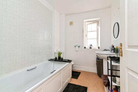 2 bedroom flat for sale, Marhill Road, Carlton, Nottingham, Nottinghamshire, NG4