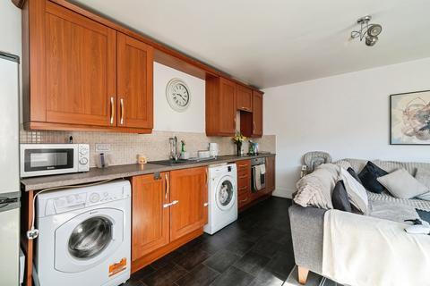 2 bedroom flat for sale, Marhill Road, Carlton, Nottingham, Nottinghamshire, NG4
