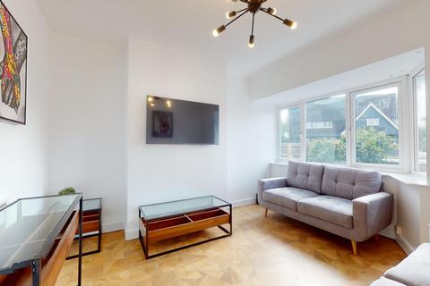 5 bedroom house to rent, Holt Drive, Loughborough LE11