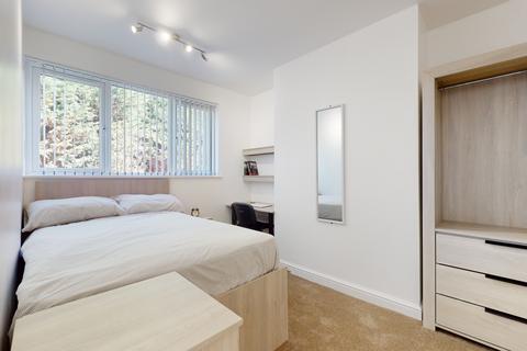 5 bedroom house to rent, Holt Drive, Loughborough LE11