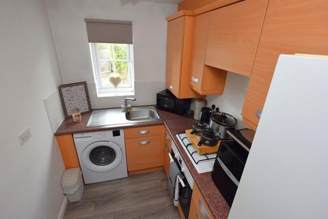 2 bedroom flat to rent, South Wootton