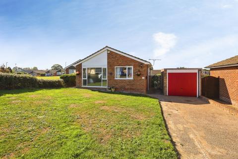 2 bedroom detached bungalow for sale, Milland Road, Hailsham