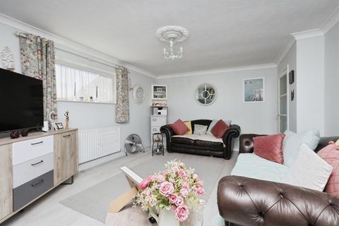2 bedroom detached bungalow for sale, Milland Road, Hailsham