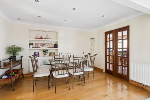 5 bedroom semi-detached house for sale, Marsworth Avenue, Pinner