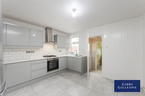 2 bedroom terraced house to rent, New Road, Uxbridge, UB8