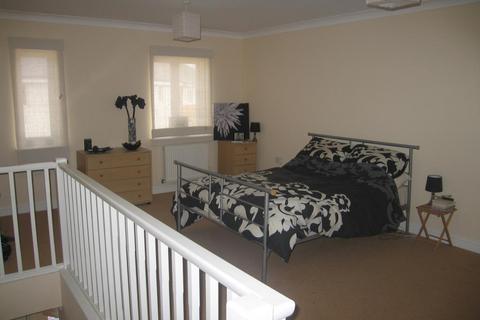 3 bedroom semi-detached house to rent, Harn Road, Peterborough, PE7