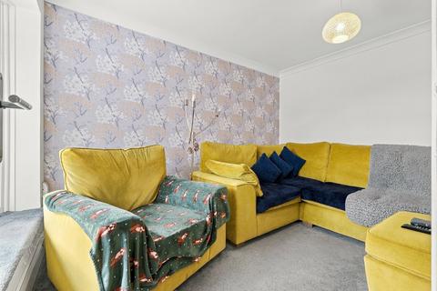 3 bedroom semi-detached house for sale, Methersgate, Basildon, SS14