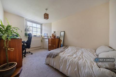 2 bedroom flat to rent, Caledonia Place, Bristol, BS8