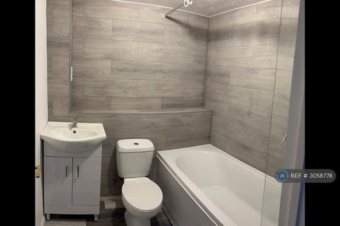 2 bedroom terraced house to rent, Brackendene, Bradley Stoke, BS32