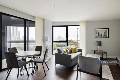 2 bedroom flat to rent, Handlebury House, London, E14