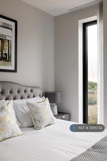2 bedroom flat to rent, Handlebury House, London, E14
