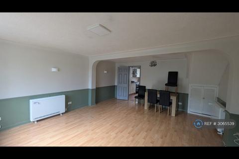 3 bedroom end of terrace house to rent, Griffin Close, Maidenhead, SL6