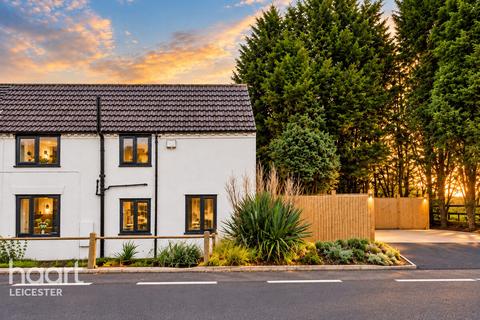 2 bedroom cottage for sale, The Cottage, The Tollgate, Nuneaton