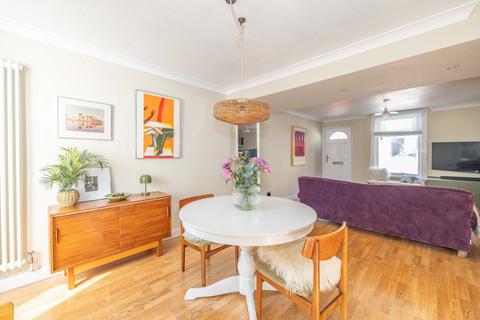 2 bedroom end of terrace house for sale, Westgate Road, Faversham, Kent, ME13