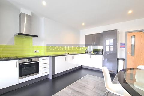 1 bedroom in a flat share to rent, The Works, Half Moon Street, Huddersfield, HD1