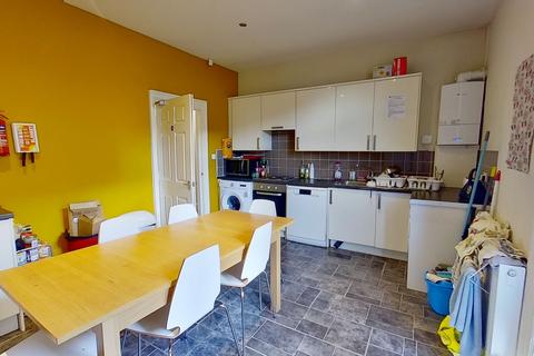6 bedroom terraced house to rent, Victoria Road, Hyde Park, Leeds, West Yorkshire