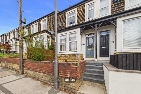 3 bed terraced house for rent in Carleton Road, Pontefract, West Yorkshire, WF8 3NE