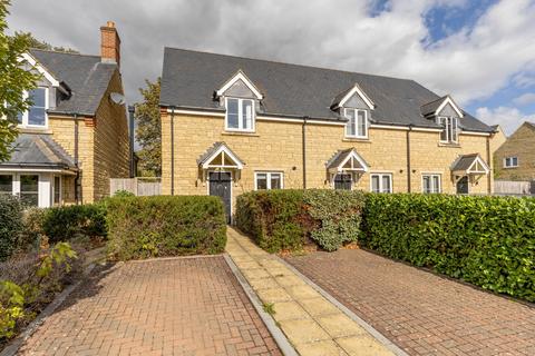 3 bedroom end of terrace house for sale, Storey Mews, Malmesbury, SN16