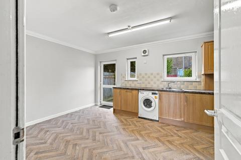 4 bedroom terraced house for sale, 18 West Court, Dundee, DD3 6QB