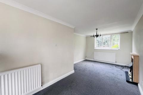 3 bedroom terraced house to rent, Thomas Green Way, Lichfield, WS13