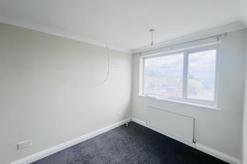 3 bedroom terraced house to rent, Thomas Green Way, Lichfield, WS13