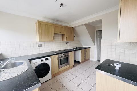 3 bedroom terraced house to rent, Thomas Green Way, Lichfield, WS13