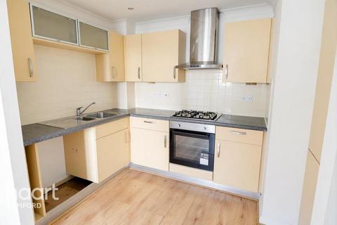 2 bedroom apartment to rent, London Road, ROMFORD