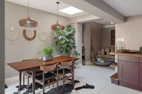 2 bedroom maisonette for sale, Yeate Street, Islington, London, N1