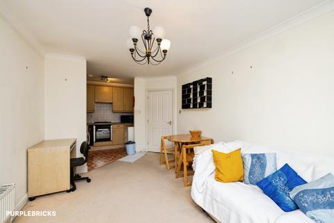 1 bedroom flat for sale, 2 Bristowe Close, Brixton, SW2