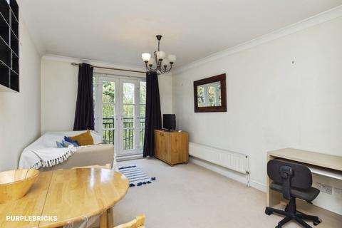 1 bedroom flat for sale, 2 Bristowe Close, Brixton, SW2