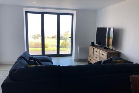 3 bedroom flat to rent, St. Ives Road, Carbis Bay, TR26