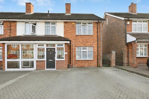 3 bedroom end of terrace house for sale, Steward Close, Cheshunt, Waltham Cross