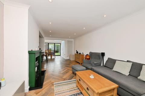 3 bedroom end of terrace house for sale, Steward Close, Cheshunt, Waltham Cross