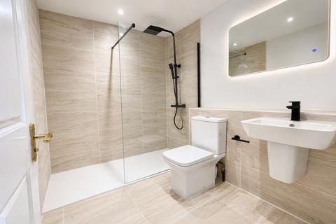 2 bedroom apartment to rent, Riverside Place, SP6