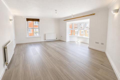 2 bedroom apartment to rent, Riverside Place, SP6