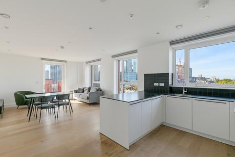3 bedroom flat to rent, 71, Quest House South E14