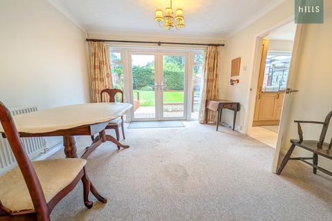 2 bedroom detached bungalow for sale, Calgary Drive, Worcester WR2