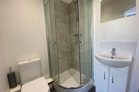 1 bedroom in a house share to rent, 18 Bicester Road, Aylesbury, HP19